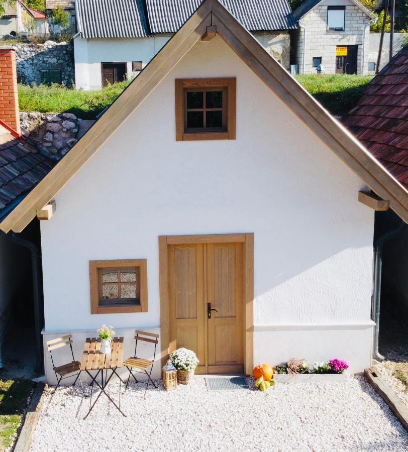 Apartament Pres-Lak Tarján Zewnętrze zdjęcie