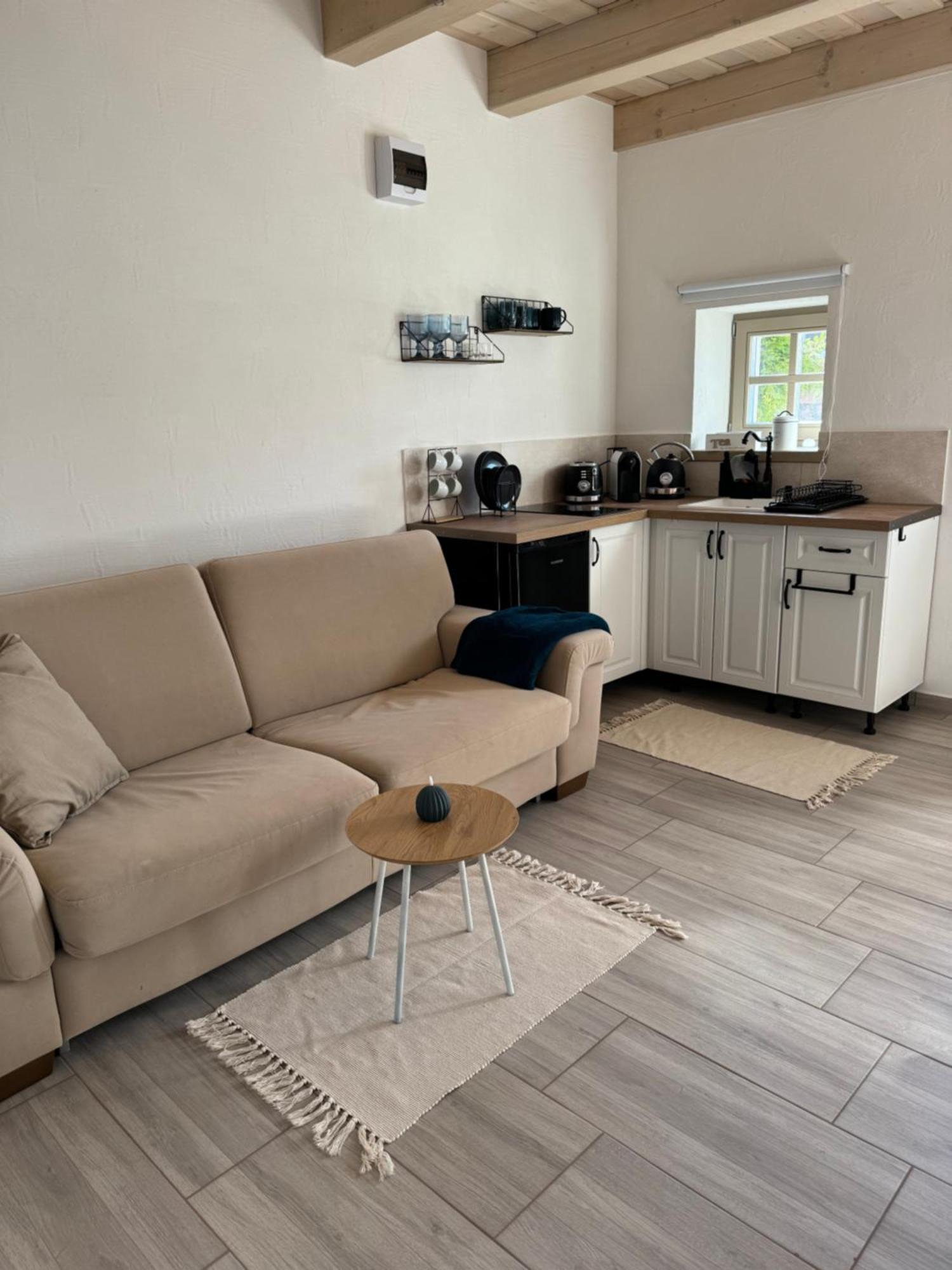 Apartament Pres-Lak Tarján Zewnętrze zdjęcie